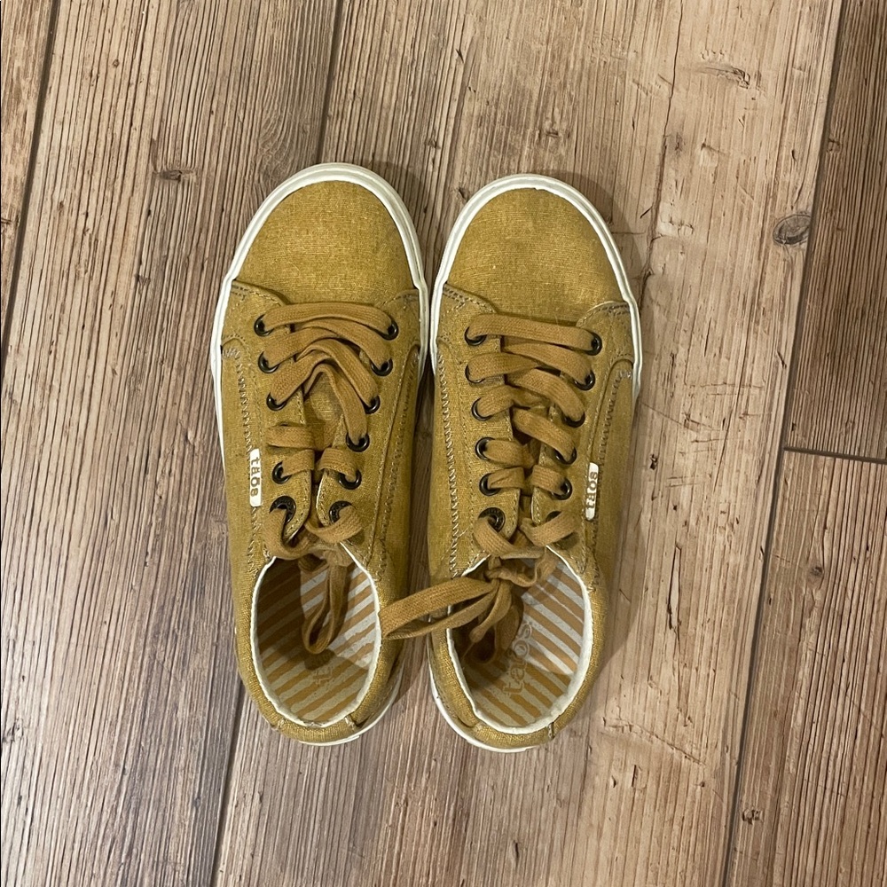 Taos Yellow Canvas Low-Top Sneakers